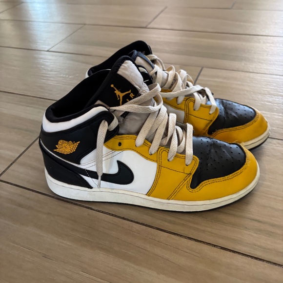Nike Jordans 7Y Men’s 7 - Picture 1 of 3